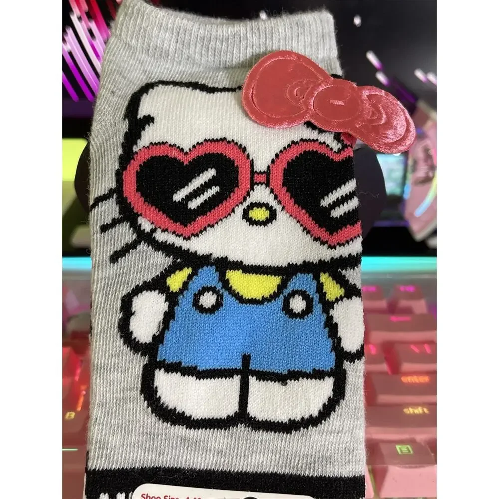 Hello Kitty 2 Pack Pair No Show Socks Gray Rainbow Pink 2024 Sanrio Bow Glasses